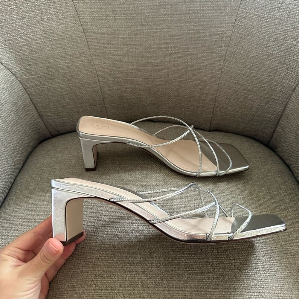Porte & Paire Silver Leather Mules NEW